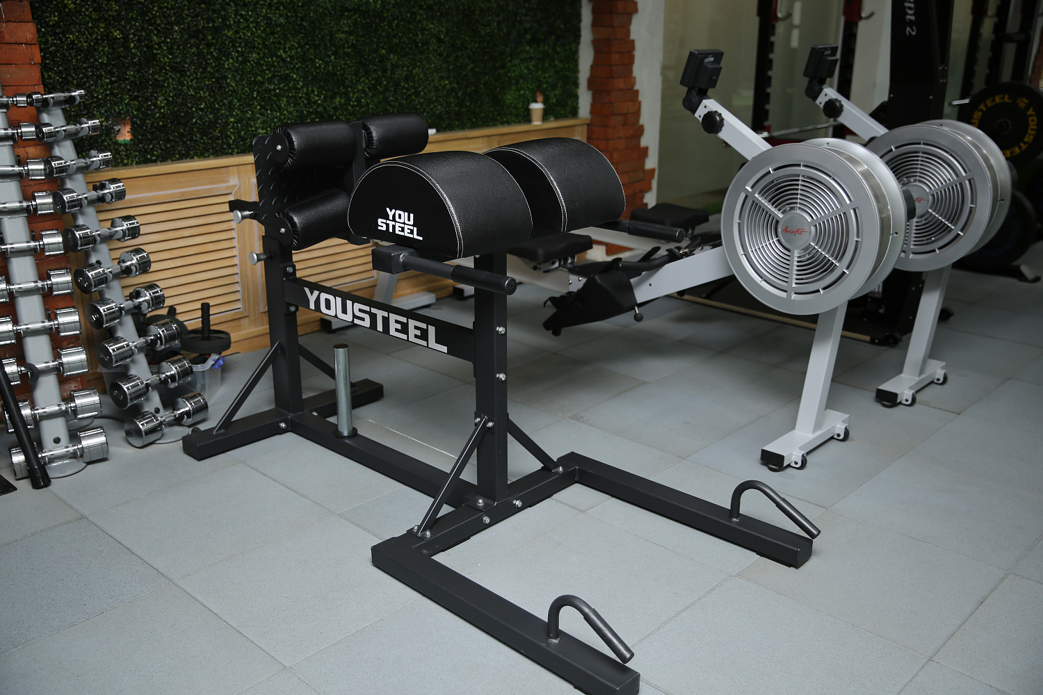 Фитнес-клуб "Unique one Health & Fitness"